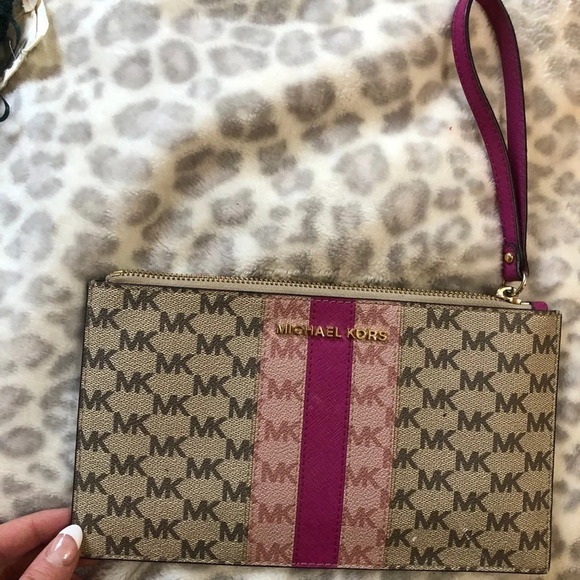 MICHEAL KORS never used purse - Picture 5 of 5